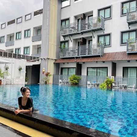 Buritel Hotel Бурирам Екстериор снимка