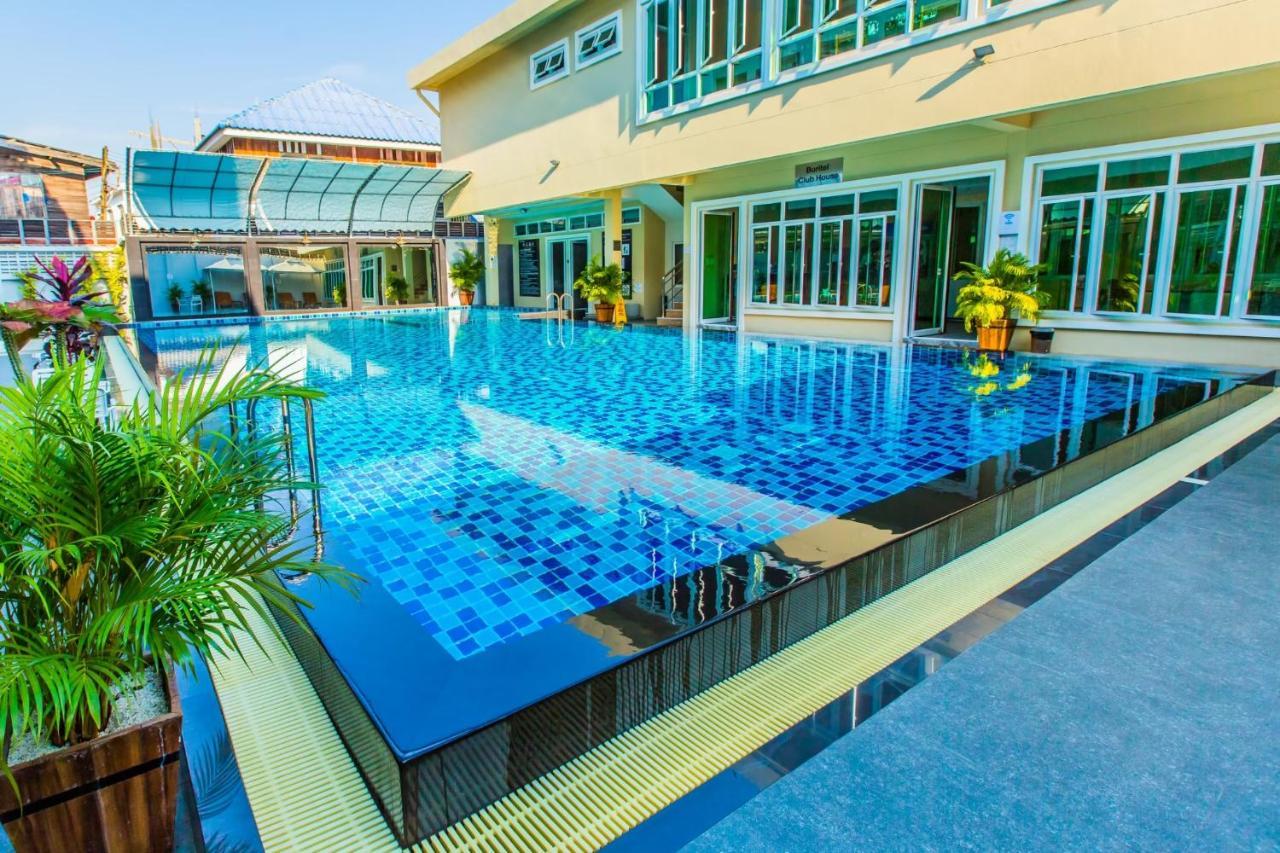 Buritel Hotel Бурирам Екстериор снимка