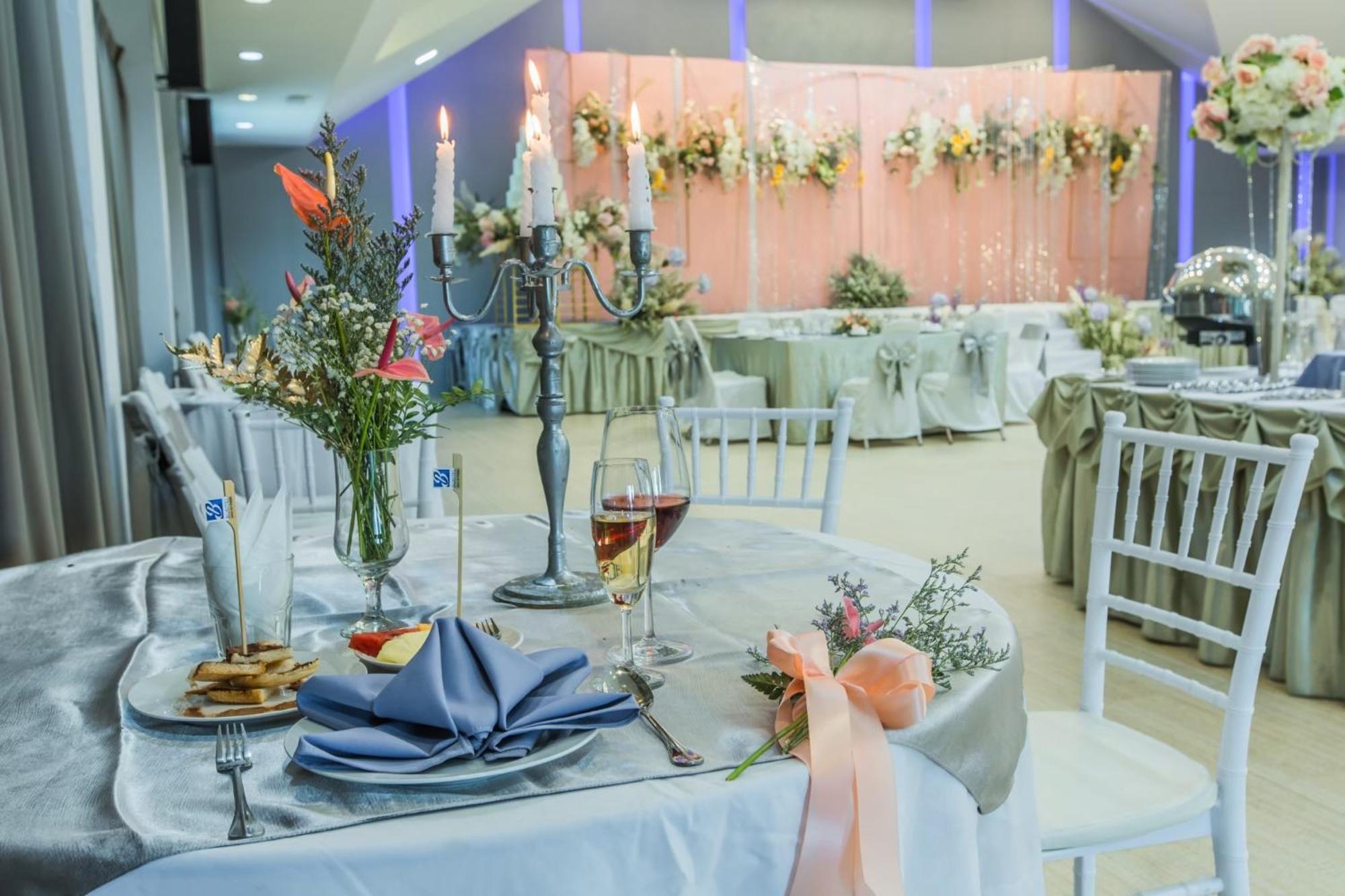 Buritel Hotel Бурирам Екстериор снимка