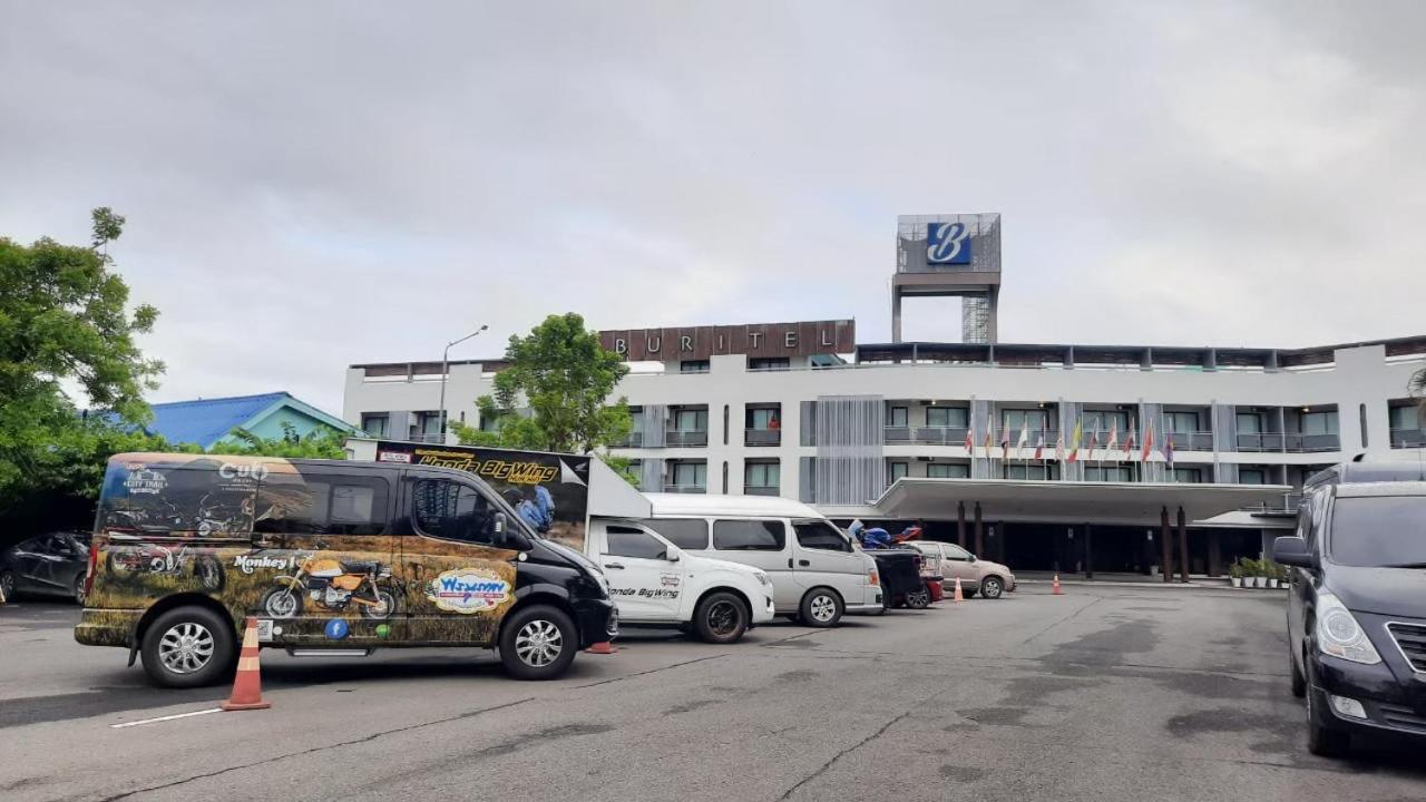 Buritel Hotel Бурирам Екстериор снимка