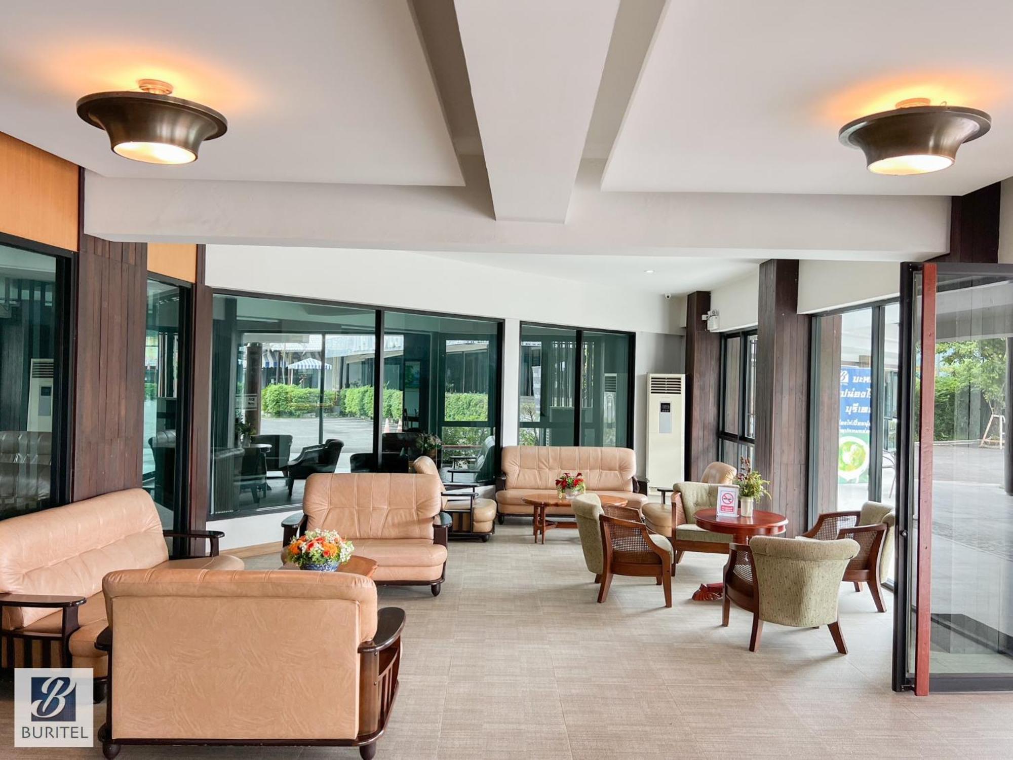Buritel Hotel Бурирам Екстериор снимка