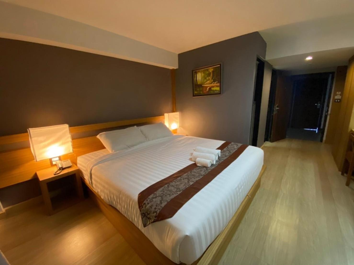 Buritel Hotel Бурирам Екстериор снимка