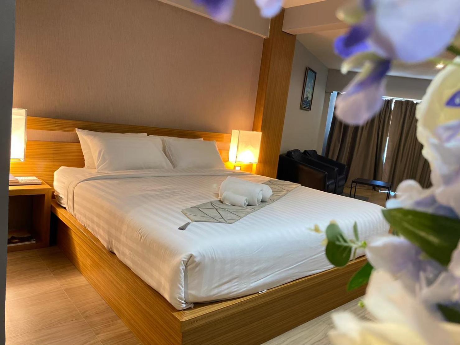 Buritel Hotel Бурирам Екстериор снимка